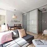 Chic Apartment-old Town-f50/2